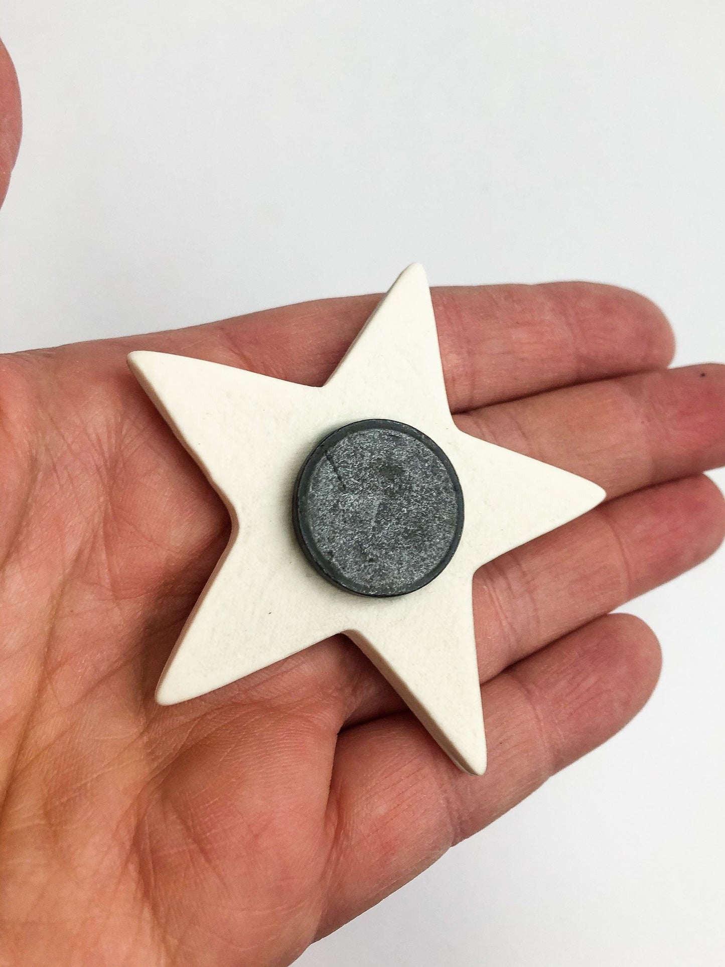 Magnet white star with gold tips