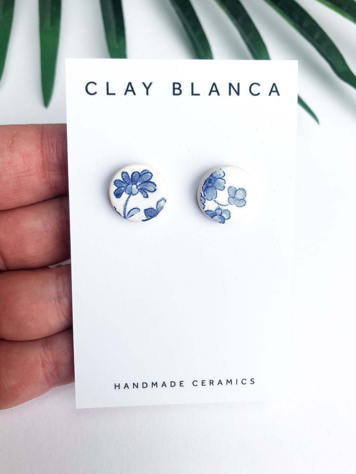 Vintage china - blue small round studs