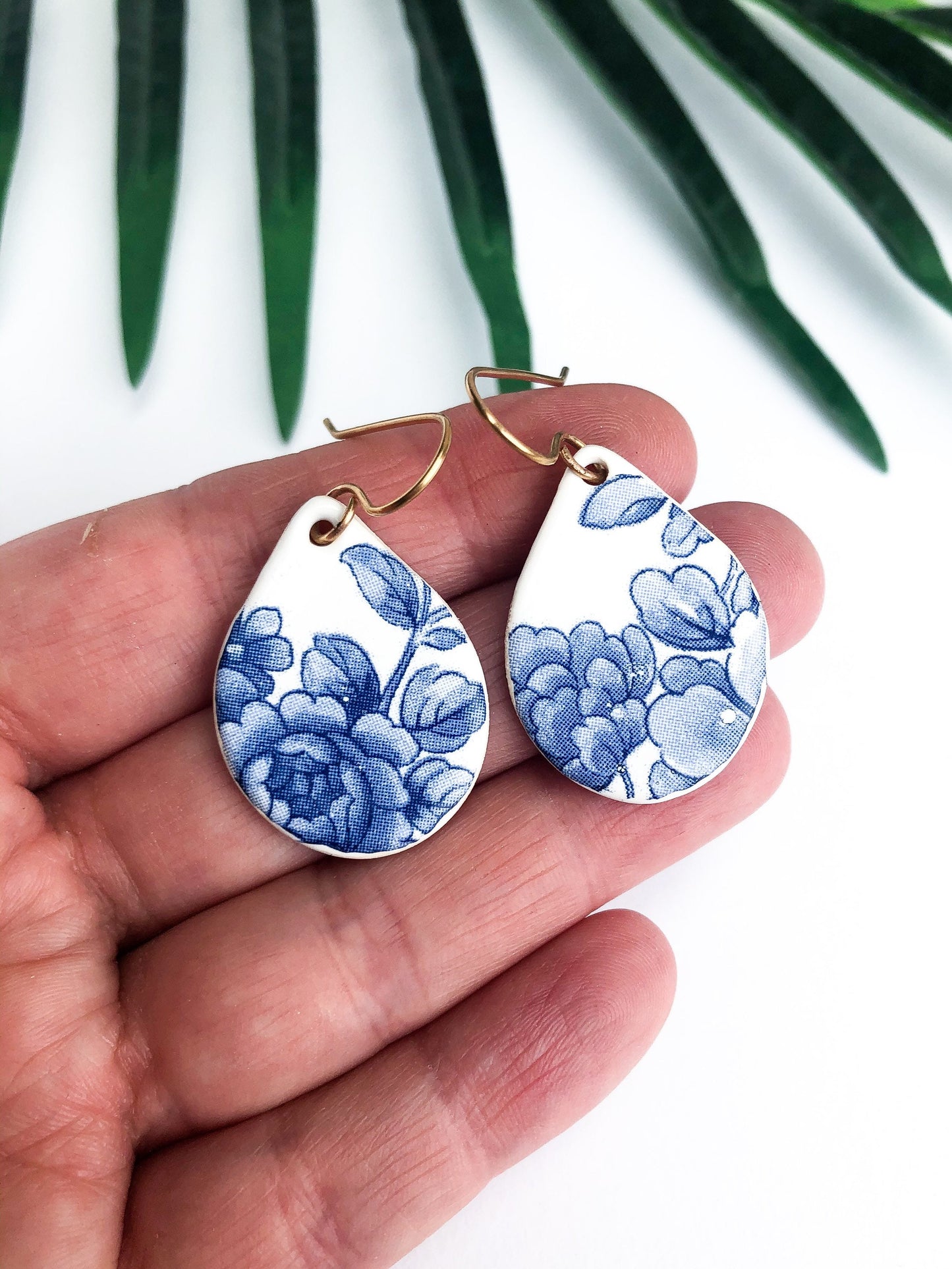Vintage china - blue medium teardrop dangles