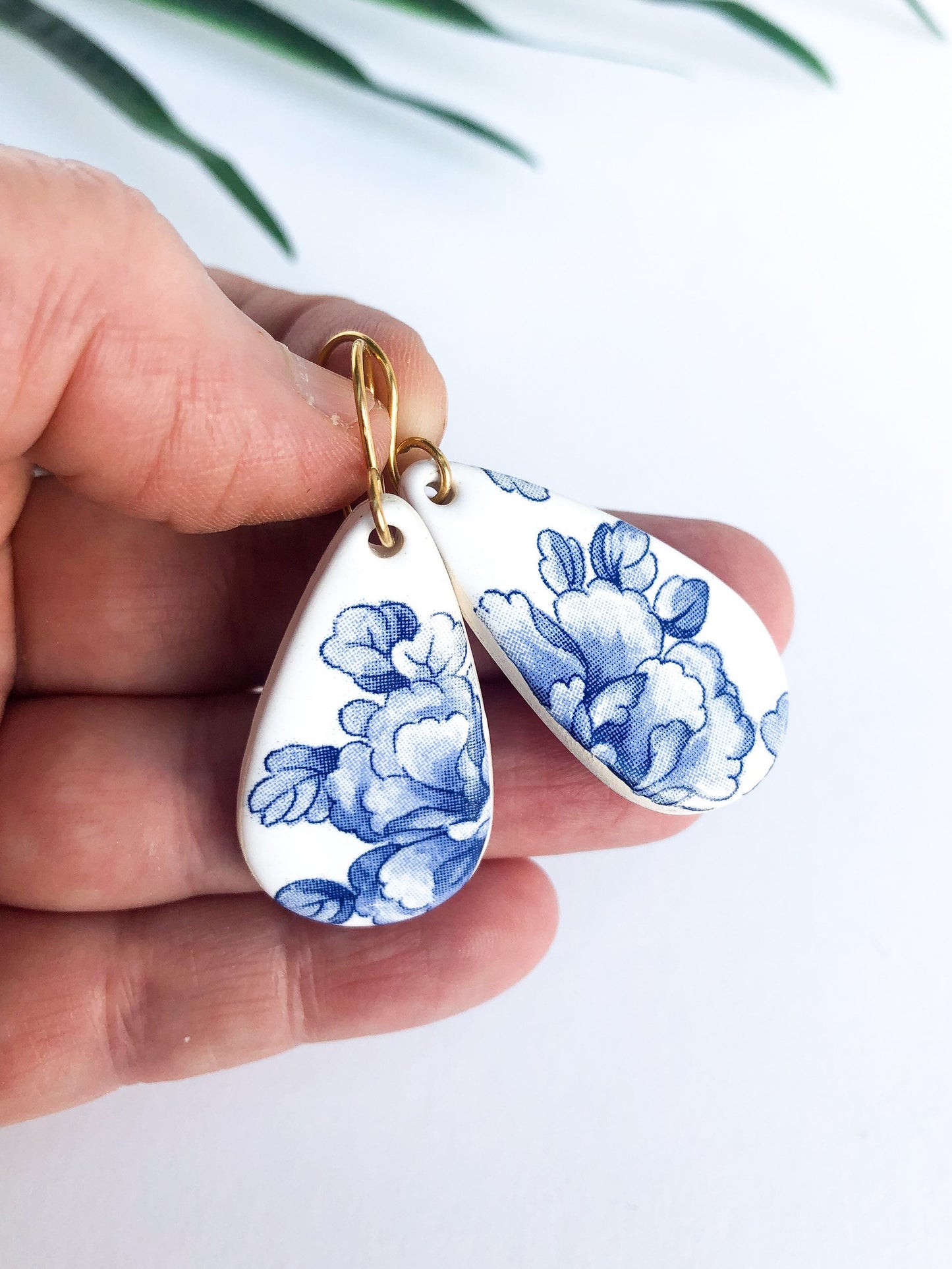 Vintage china - blue large teardrop dangles