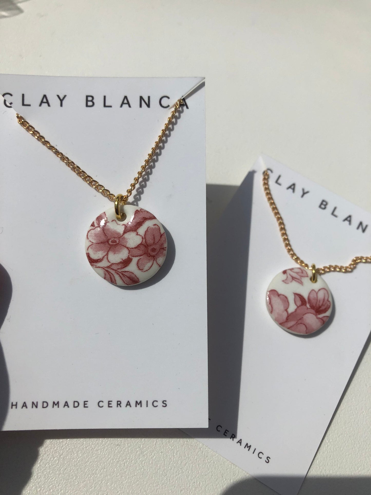 Vintage Red - round necklace