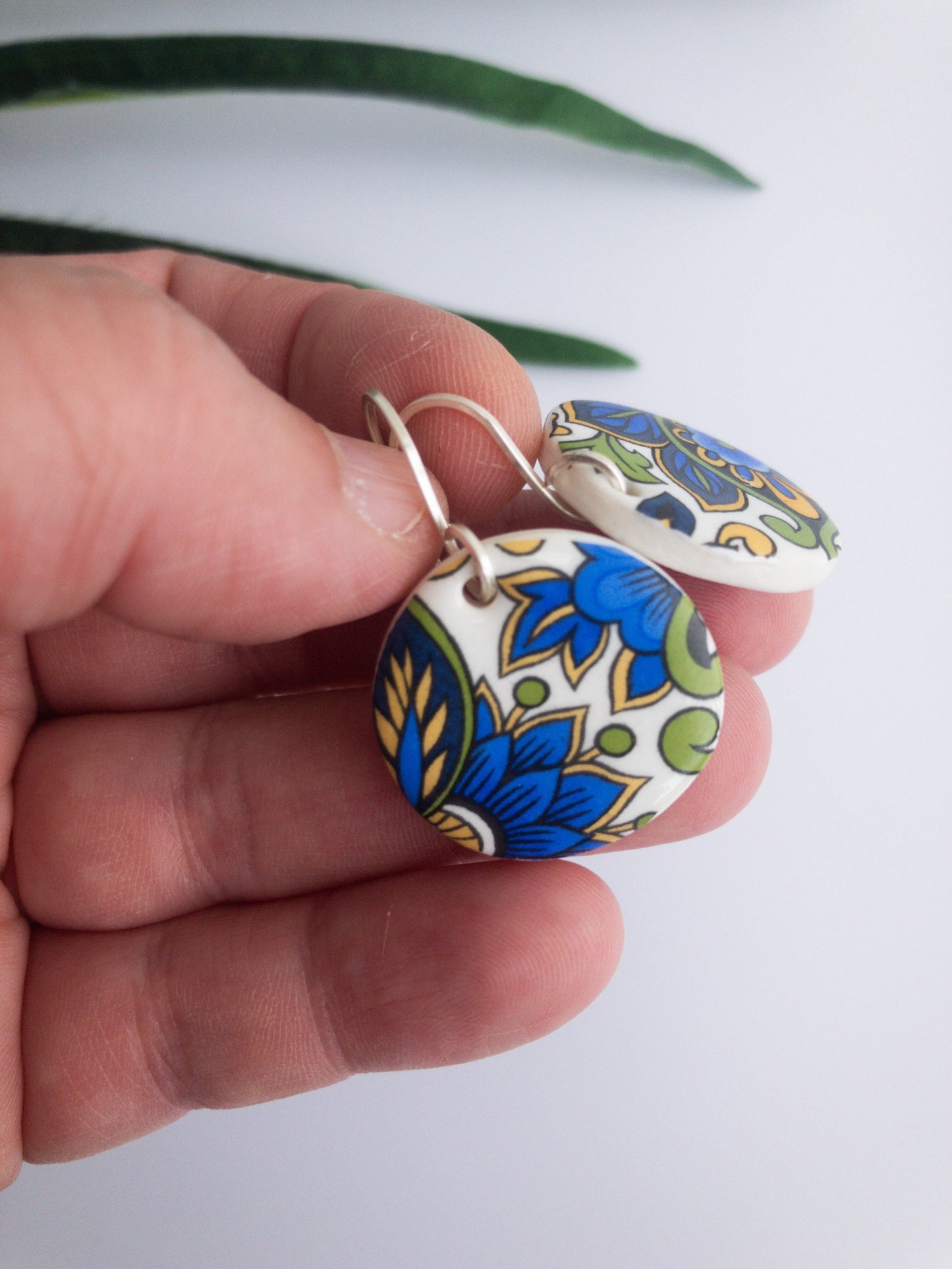 Paisley round small dangles