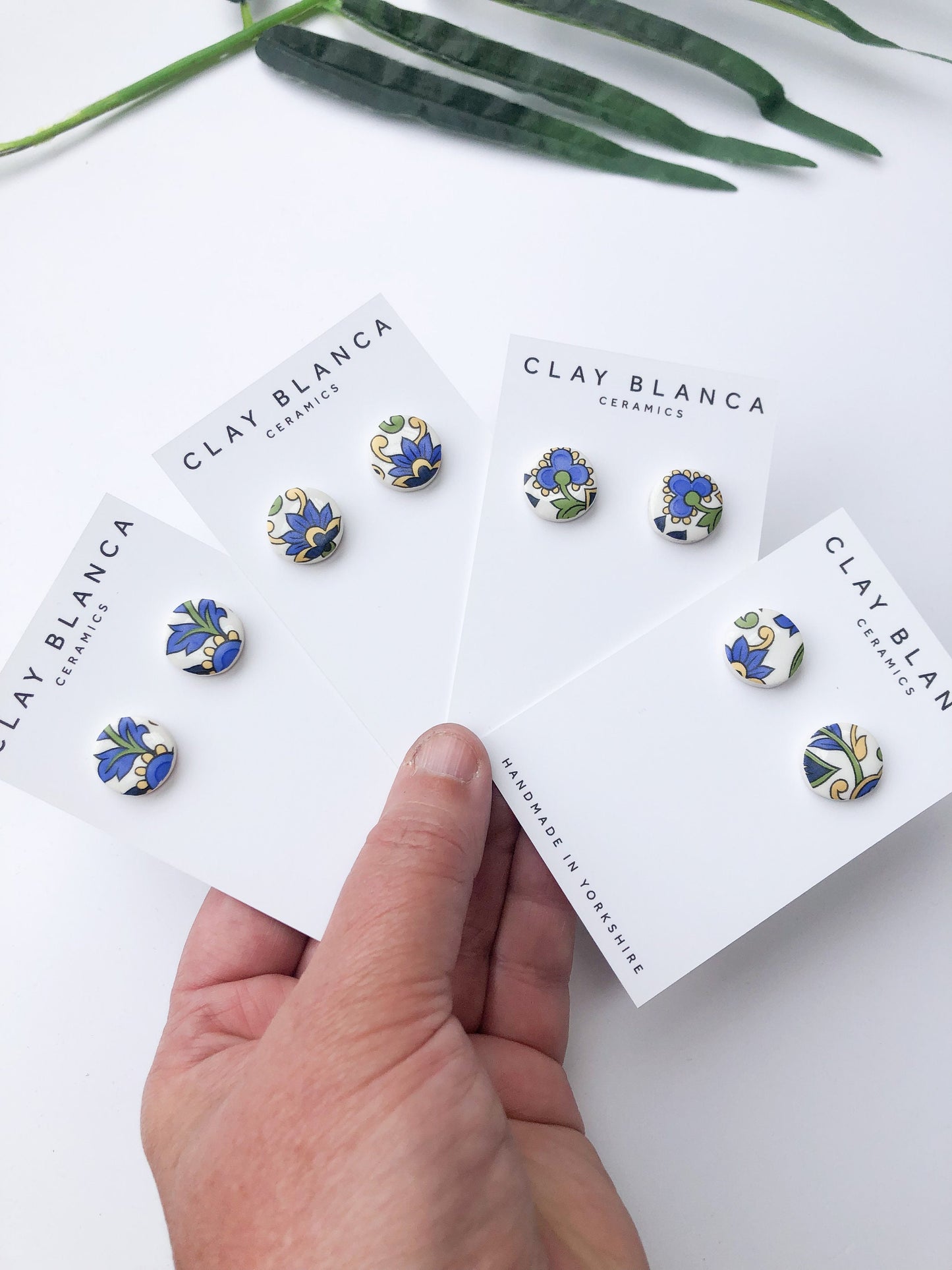 Paisley small round studs