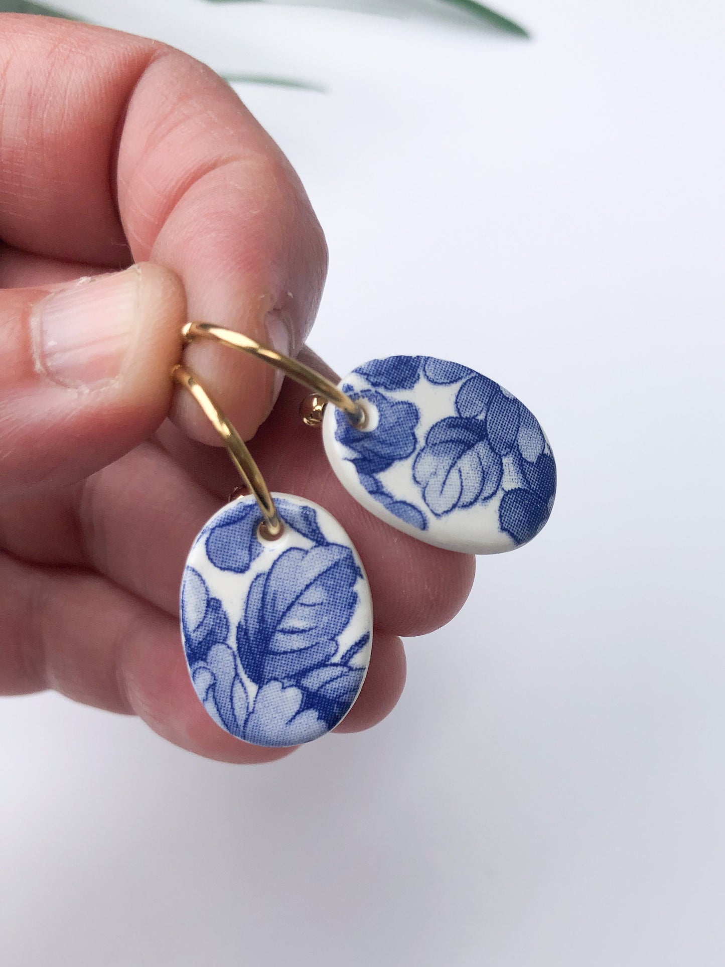 Vintage china - blue oval dangles on gold hoops