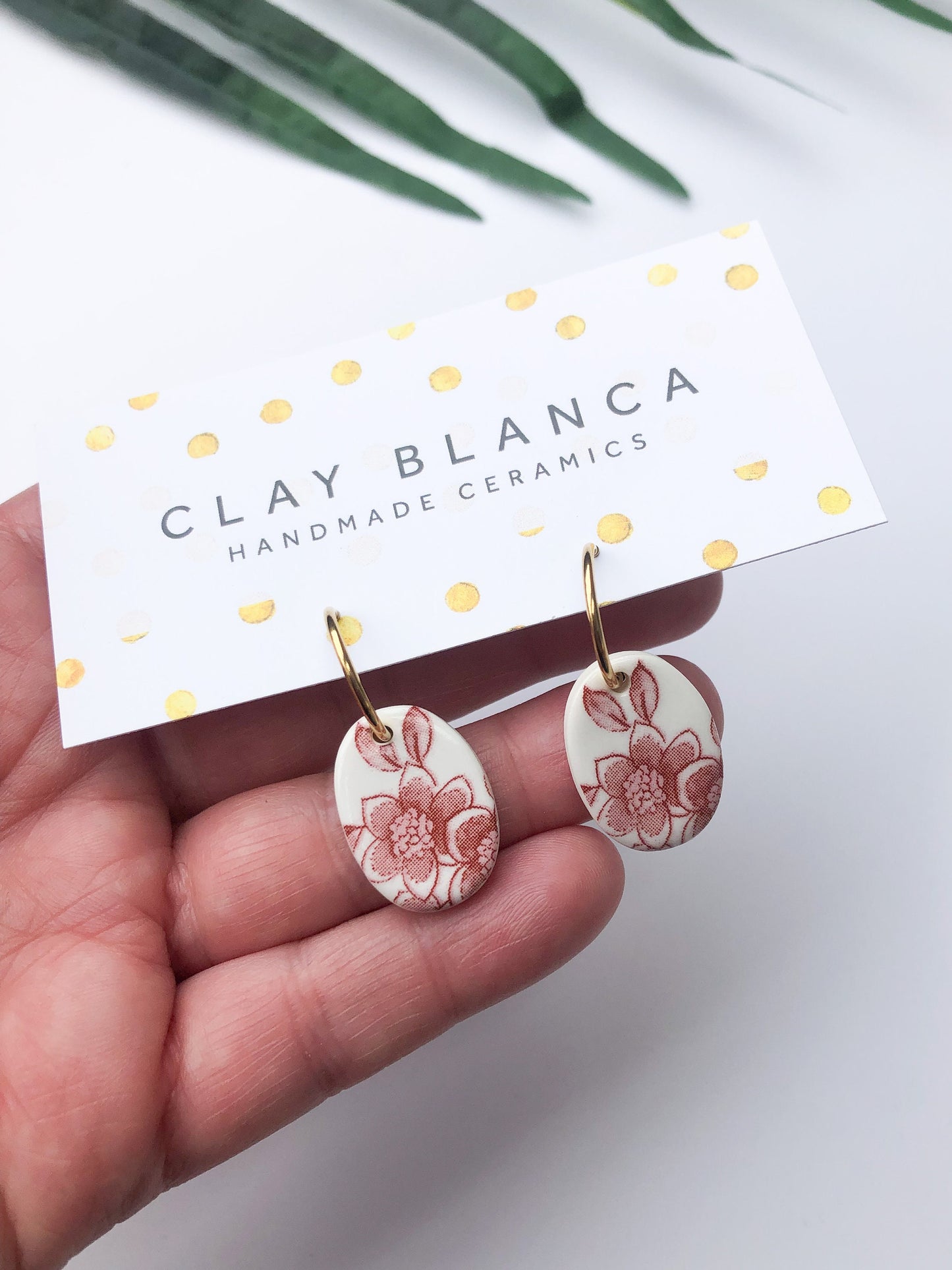 Vintage Red - oval hoops