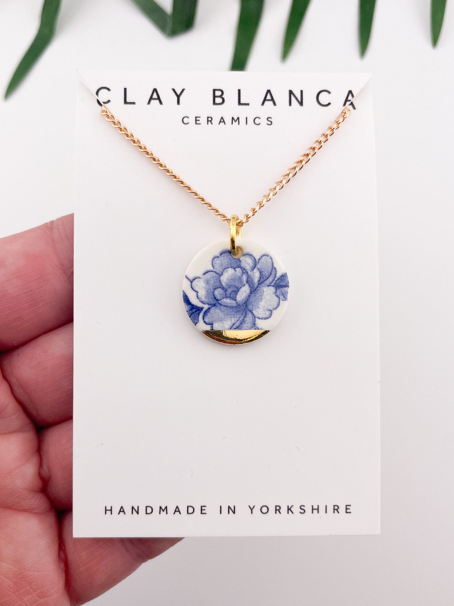 Vintage china - blue round necklace with gold tip