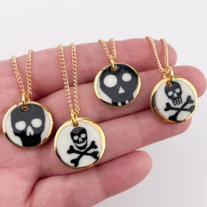 Skull round necklaces
