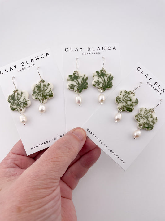 Green China flower earrings with a pearl