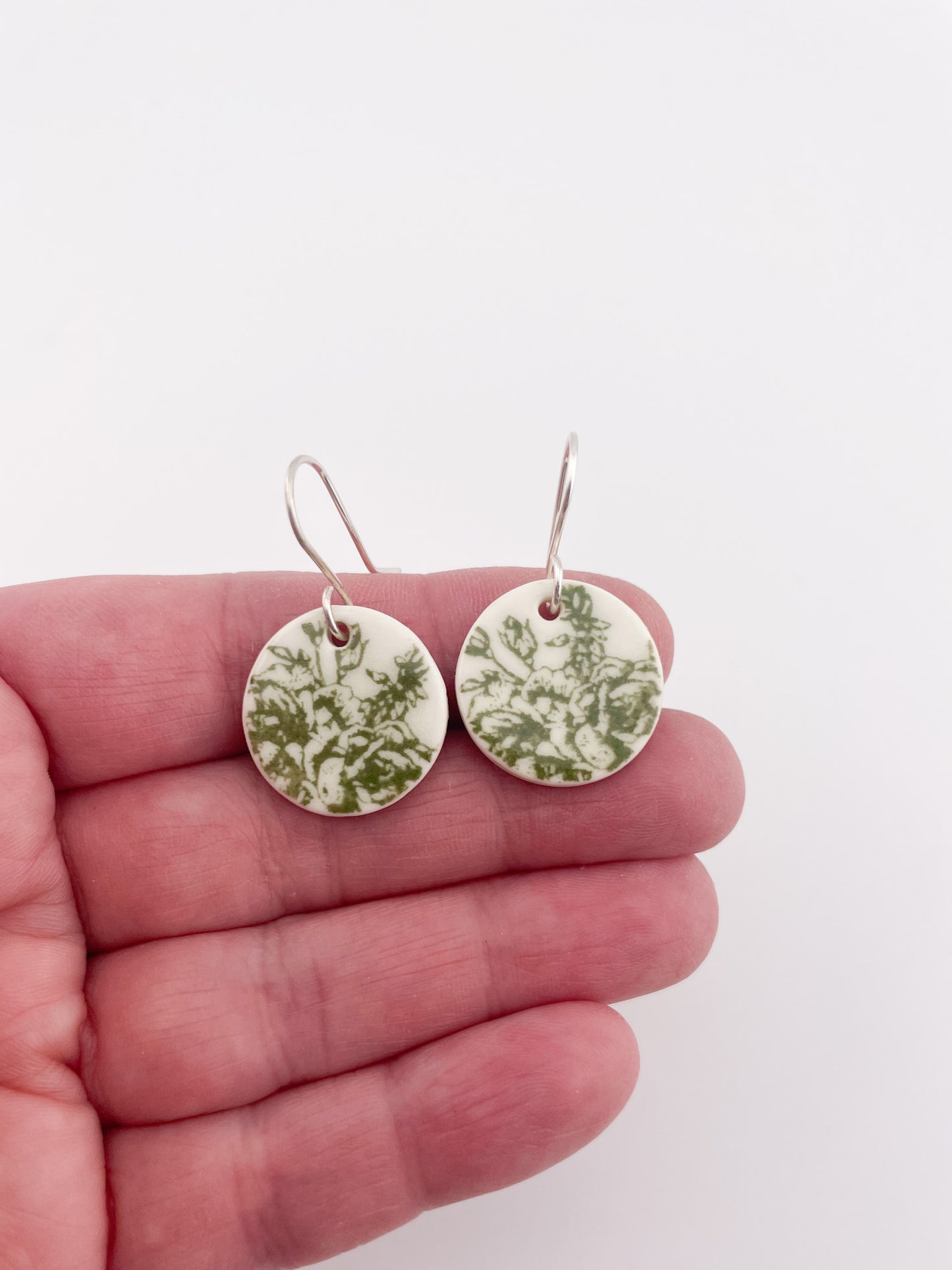 Green China round earrings