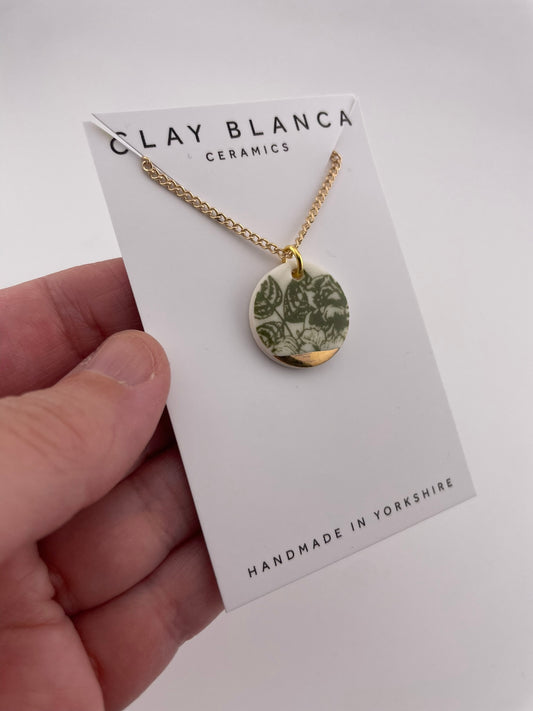Green China round necklace