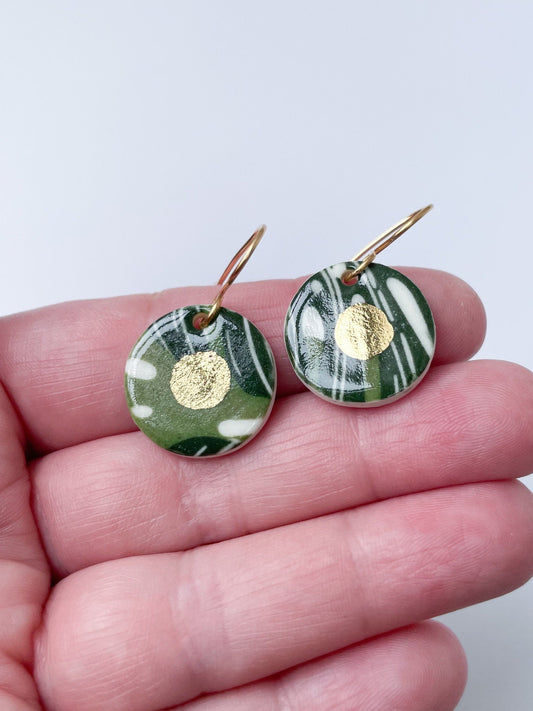 Green & white leaf pattern dangle earrings with gold lustre