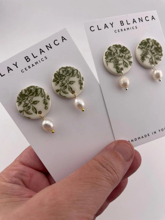 Vintage green china - round studs with pearl drop